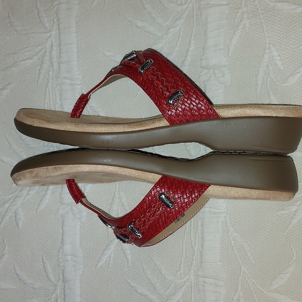 NWOT Cliffs By White Moutain Sandals - Picture 6 of 11